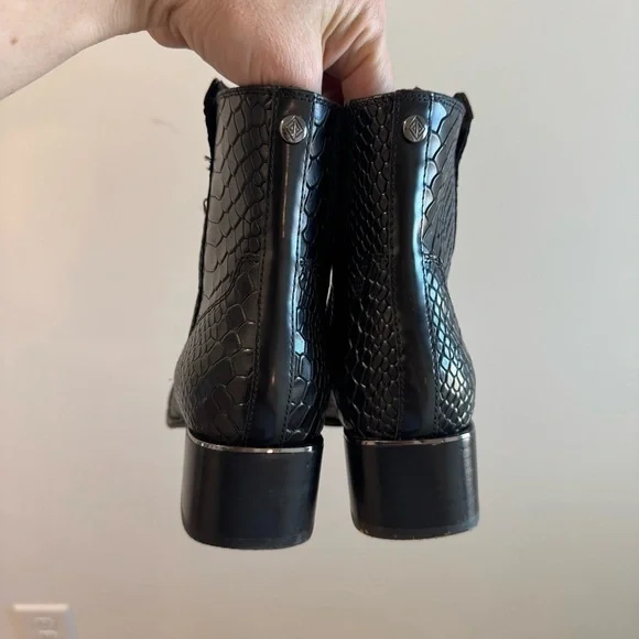 Donald Pliner Azia Women's Black Snake Embossed Leather Booties Size 8M - Picture 6 of 10